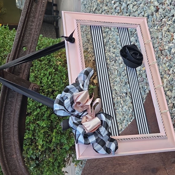 French Inspired Shabby Chic Hair Jewelry Holder Black White Pink - Picture 1 of 13